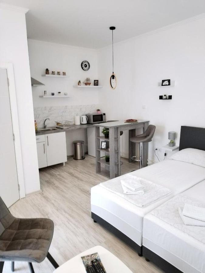 Vajda Apartments Novi Sad Esterno foto